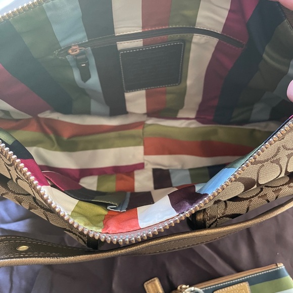 Coach purse - Picture 3 of 7